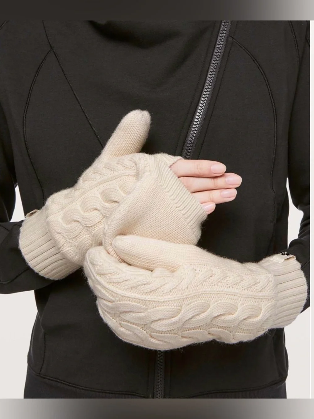 Lululemon Show Me The Sherpa Mittens Angel Wing